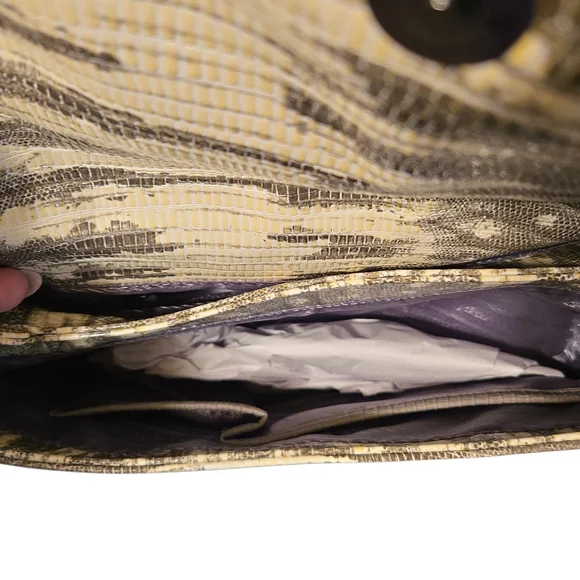 Simply Vera Vera Wang Faux Snakeskin Convertible Crossbody Bag Neutral Grey - Picture 4 of 14